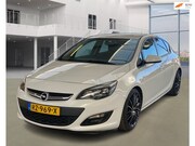 Opel Astra - 1.4 Design Edition AIRCO NAVI BOEKJES