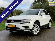 Volkswagen Tiguan - 1.4 TSI ACT Highline / Automaat / NL Auto / Elektrische trek