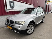 BMW X3 - 2.0i Executive // Clima // 4X4 // PDC // Trk.HK
