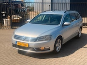 Volkswagen Passat - 1.4 TSI Highline BlueMotion Automaat Clima Navi Stoelverwarm