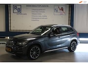 BMW X1 - SDrive20i / AUTOMAAT / LEER / PANO / KETTING VV