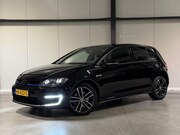 Volkswagen Golf - 1.4 TSI GTE GTI Carplay Stoelverwarming PDC