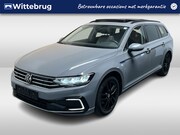 Volkswagen Passat - Variant 1.4 TSI PHEV GTE / AUTOMAAT/ PANO/ TREKHAAK/ ACC/ PA