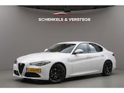 Alfa Romeo Giulia - 2.2 Sprint / BTW / Trekhaak / 18'Inch / Adaptieve Cruise / C