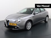 Alfa Romeo Giulietta - 1.4 Turbo MultiAir Super | Navigatie | Lichtmetalen velgen