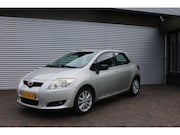 Toyota Auris - 1.6-16V Terra