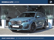 BMW iX1 - eDrive20 M Sport / Panoramadak / Trekhaak / Sportstoelen / H