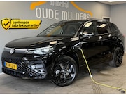 Volkswagen Tiguan - 1.5 eHybrid R-Line Full Black | Trekhaak | Adaptive cruise |