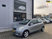 Toyota Yaris - 1.3 VVTi Sol airco cv nap apk 10-2027 nw model