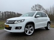 Volkswagen Tiguan - 2.0 TSI R-Line 4Motion Automaat | Panoramadak | 19" Velgen |