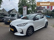 Toyota Yaris - 1.5 HYBRID LAUNCH EDITION / CAMERA / CARPLAY / STOELVERW. /
