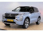 Mitsubishi Outlander - 2.4 PHEV Instyle | Moonstone Grey | Schuif- kanteldak | Leer