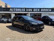 Ford Focus - Wagon 2.0 ST 250Pk Navi Cruise Climate Ctr Camera DAB Xenon 