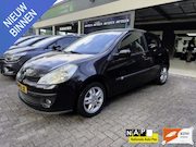 Renault Clio - 1.6-16V Privilège