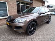 Volkswagen Touareg - 3.0 TSI Hybrid High Edition Automaat / Leder / Navi / Panora