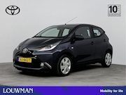 Toyota Aygo - 1.0 VVT-i x-play | Parkeercamera | Airco | Metallic Lak | **