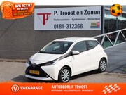 Toyota Aygo - 1.0 VVT-i x-play Dealeronderhouden! Achteruitrijcamera/Airco