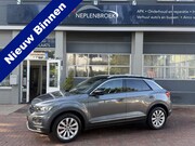 Volkswagen T-Roc - 1.5 TSI Sport Business R Automaat, navi, Trekhaak, Stoelverw