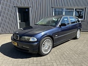 BMW 3-serie - 320i AUT Executive Leer Airco