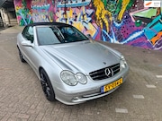Mercedes-Benz CLK-Klasse - 200 K. Avantgarde geheel onderhouden auto rijd geheel als ni