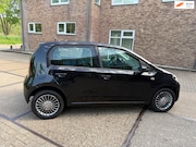 Volkswagen Up! - 1.0 high up BlueMotion((( weinig km )))