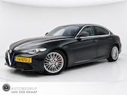 Alfa Romeo Giulia - 2.0T Super | 310pk | 1e eigenaar | Clima | Cruise | Multimed