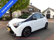 Toyota Aygo - 1.0 VVT-i X-CITE TWO-TONE / CRUISE / CARPLAY / CAMERA / AIRC