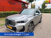 BMW iX1 - XDrive30, M-Sport PRO, panorama, trekhaak, H&K, HUD, driving