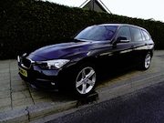 BMW 3-serie - 318I LUXURY Touring-Came-Navi-Clima-Trkh-Blth-Pdc
