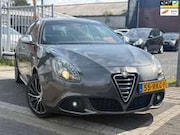 Alfa Romeo Giulietta - 1.4 T Distinctive | Lederen bekleding | 18” LMV |