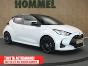 Toyota Yaris - 1.5 Hybrid Bi-Tone - 100% ONDERHOUDEN! - NAVIGATIE - STOELVE