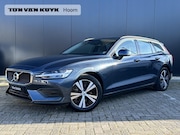 Volvo V60 - 2.0 B3 Essential Edition let op 5600 km Adaptive cruise cont