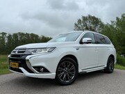 Mitsubishi Outlander - 2.0 PHEV S-Edition Automaat / Schuifdak / Leder / 360 Camera