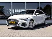 Audi A3 - Sportback 35 TFSI S Line | Carplay | Stoelver. | Parkeersens