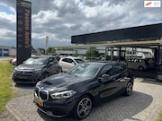 BMW 1-serie - 118i High Executive|Navi|Carplay|Stoelverwarm|LED