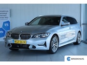 BMW 3-serie - Touring 330 e Luxury Line | Driving Professional | Head-up |