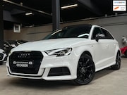 Audi A3 - SPORTBACK 35 TFSI Design Luxe Pano/Virtual/Carplay/Automaat