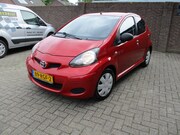 Toyota Aygo - 1.0 VVT-i 5D Now