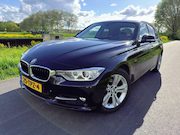 BMW 3-serie - 320i High Executive