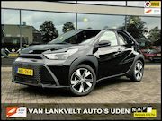 Toyota Aygo X - Hybrid 115 Apple Carplay-Winterpakket-Camera-Clima-Led Nieuw