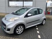 Peugeot 107 - 1.0-12V XR airco nwe apk, all season banden, elektrische ram