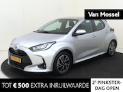 Toyota Yaris - 1.5 Hybrid Dynamic | Navigatie | Lichtmetalen Velgen | Achte