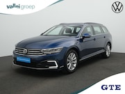 Volkswagen Passat - 1.4 TSI 218 pk PHEV GTE | Trekhaak | Discover Pro | Achterui