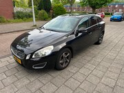 Volvo V60 - 1.6 T4 Summum Automaat Leder Cruise
