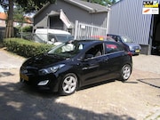 Hyundai i30 - 1.6 GDI i-Vision 171 d km nap airco