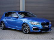 BMW 1-serie - M140i LCI2 | Schuifdak | Navi Pro | Camera | Estoril Blauw |