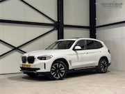 BMW iX3 - Executive 80 kWh | panorama | navi | leder | led |