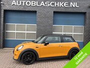 MINI Cooper - 3-Deurs 1.5 Chili, 18 inch, airco, stoelverwarming
