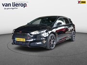 Ford Focus - 2.0 ST-3|LEDER|NAVI|CAMERA|STOEL/STUURVERW|CLIMATE