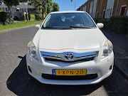 Toyota Auris - 1.8 Full Hybrid Executive Business